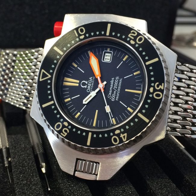 Cropped Omega seamaster